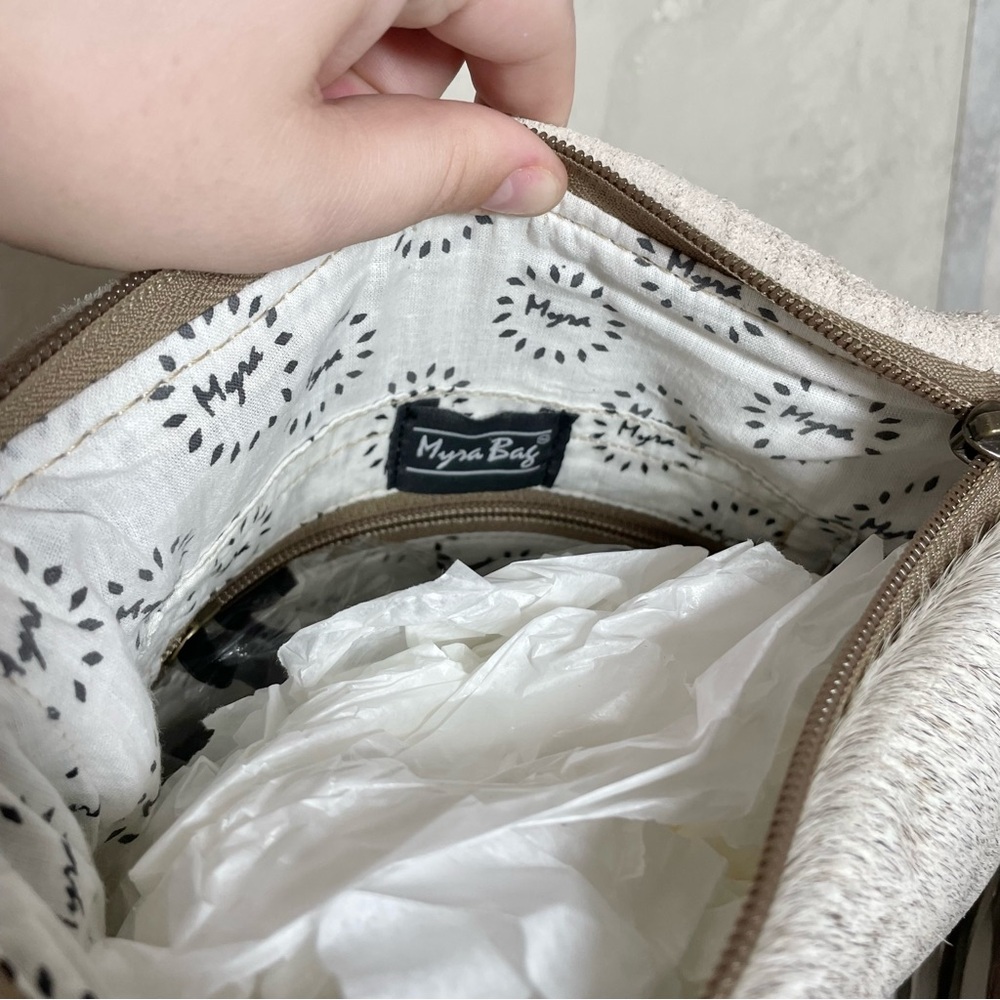 NWT Myra Bag white crossbody concealed carry purse - Picture 9 of 12